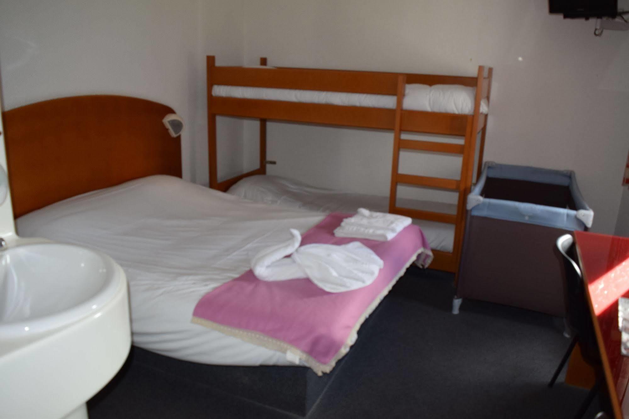 Quick Palace Saint Brieuc Tregueux Екстериор снимка